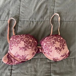 Womenʻs VICTORIAS SECRET Push Up Bra Size 34C